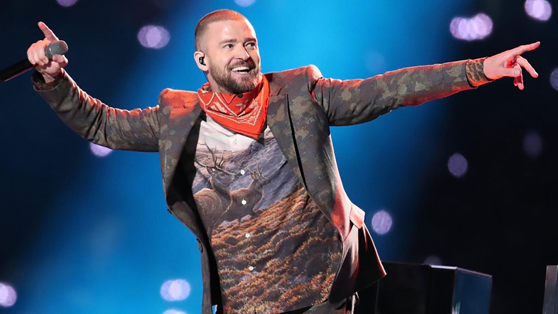 Джастін Тімберлейк вихопив з рук фаната смартфон і зняв на нього відео Джастін Тімберлейк вихопив з рук фаната смартфон і зняв на нього відео