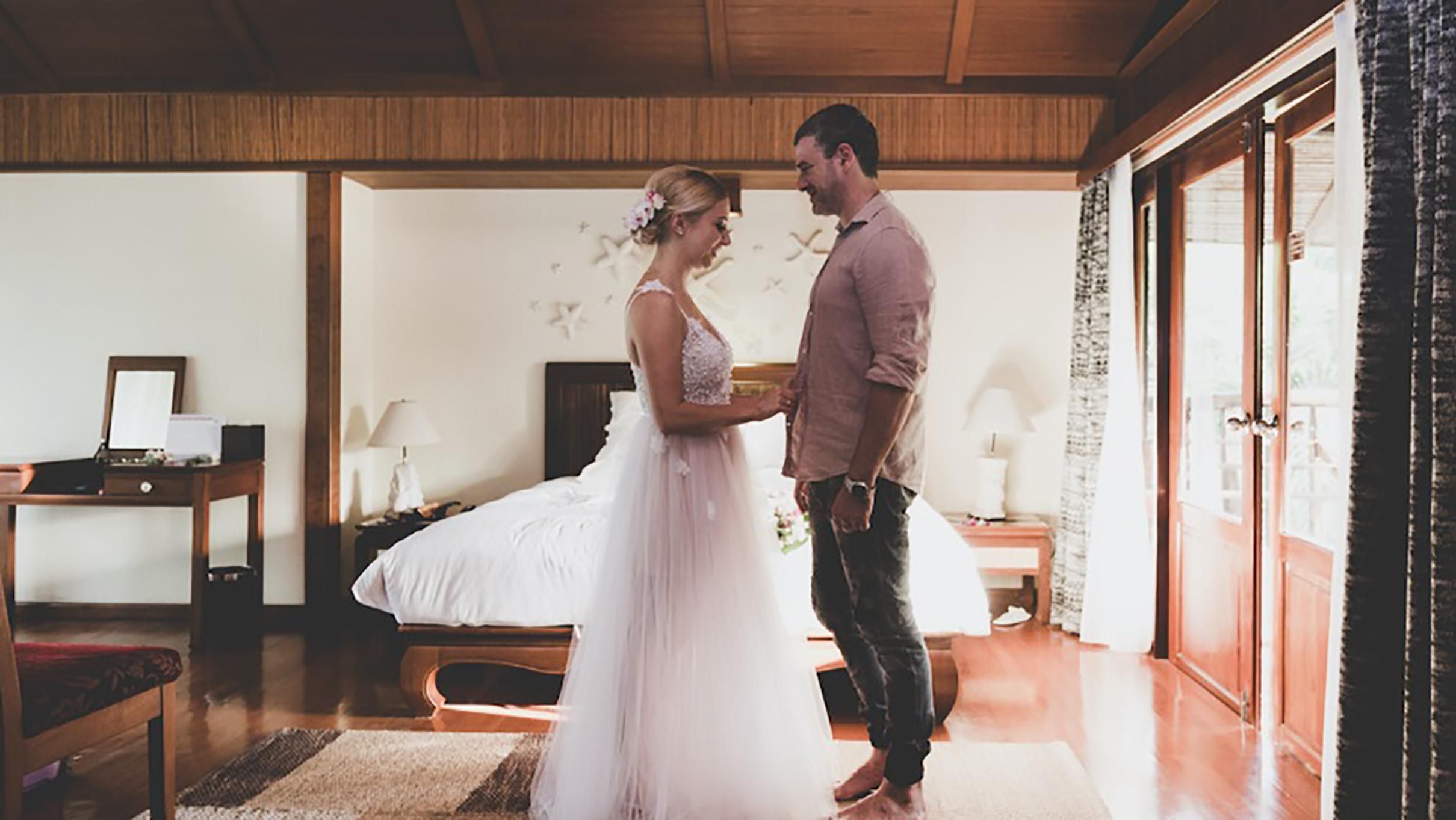 Тоня Матвиенко и Арсен Мирзоян показали новые фото со свадьбы в Таиланде