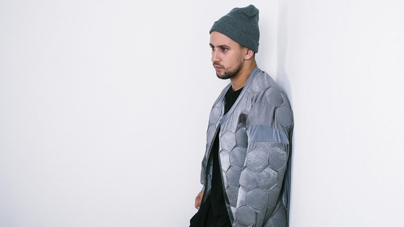 Монатик отпраздновал день рождения на борту самолета: фотофакт Монатик отпраздновал день рождения на борту самолета: фотофакт