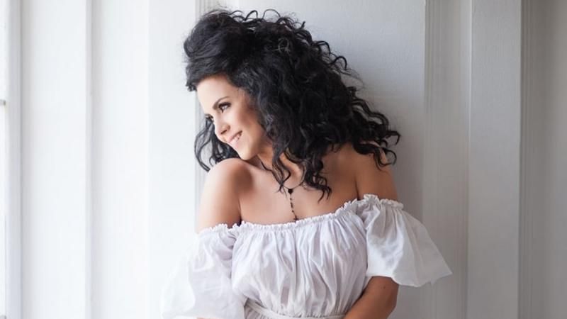 Настя Каменских удивила сторонников новой прической: фото Настя Каменских удивила сторонников новой прической: фото