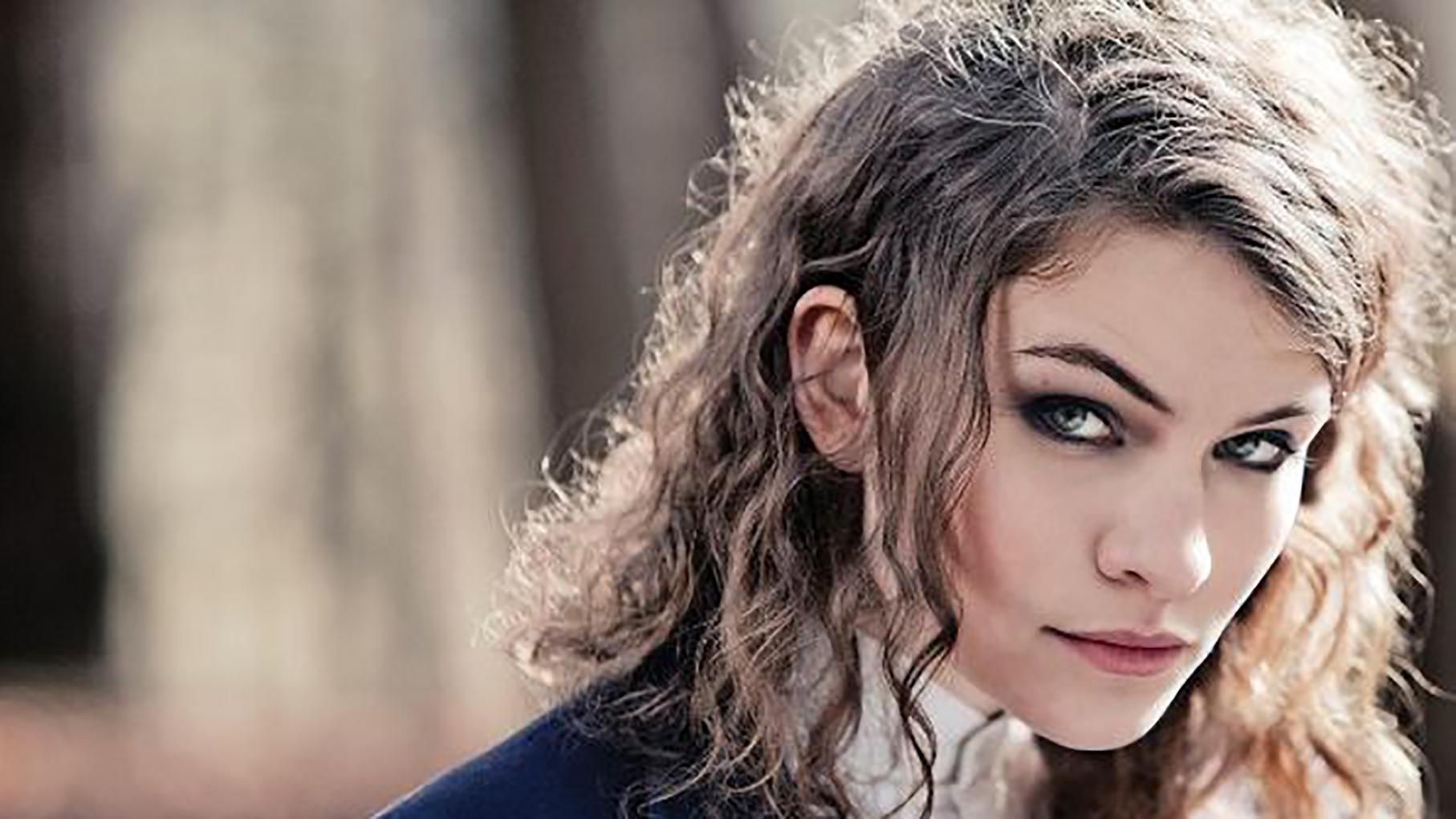 Дочь Стинга встречается с французской актрисой Дочь Стинга встречается с французской актрисой