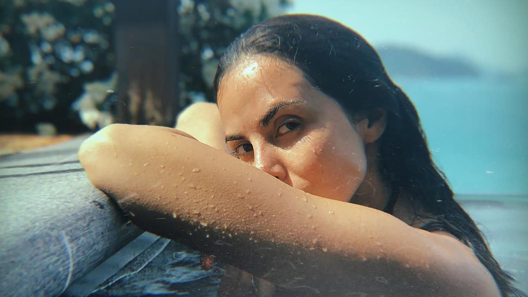 Настя Каменских в видео показала сексуальную фигуру Настя Каменских в видео показала сексуальную фигуру