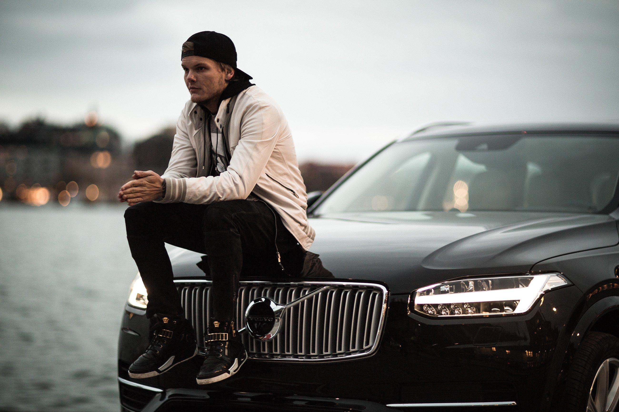 СМИ обнародовали обстоятельства самоубийства молодого EDM-музыканта Avicii
