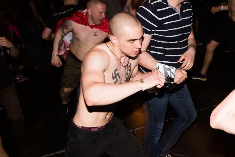 За нацистську символіку на київському концерті відкрили кримінальне провадження: резонансні фото За нацистську символіку на київському концерті відкрили кримінальне провадження: резонансні фото