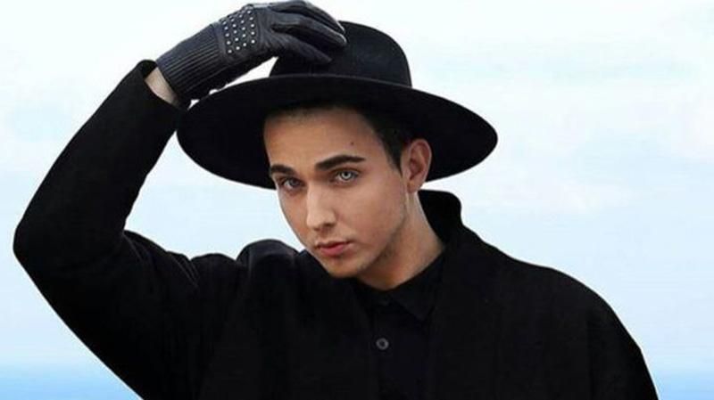 Евровидение-2018: MELOVIN спел конкурсную песню посреди улицы Евровидение-2018: MELOVIN спел конкурсную песню посреди улицы