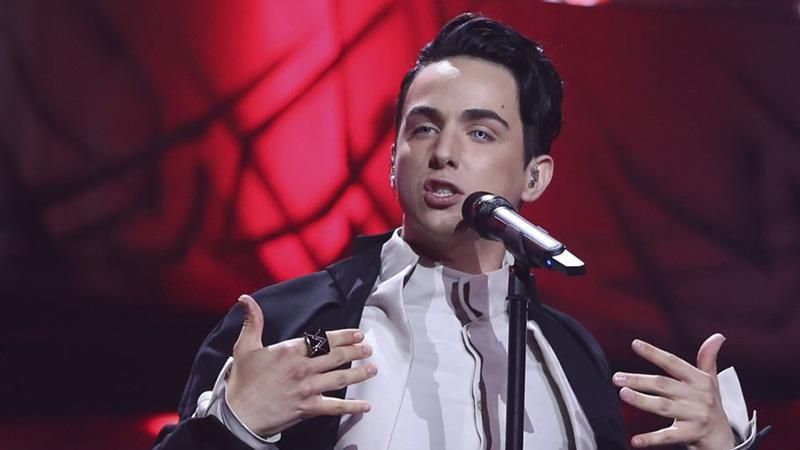 MELOVIN "укусил" ведущую Евровидения 2018: фото MELOVIN "укусил" ведущую Евровидения 2018: фото