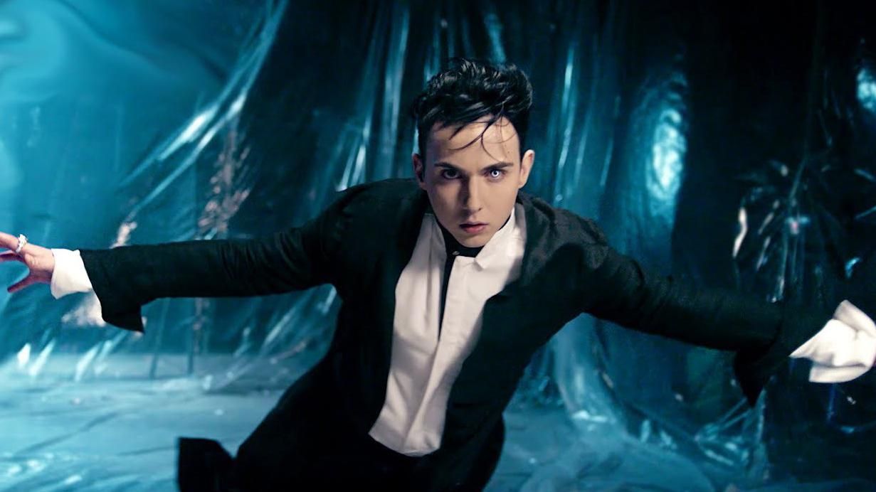 В сети распространяется фото, где MELOVIN обнимает Филиппа Киркорова за кулисами Евровидения В сети распространяется фото, где MELOVIN обнимает Филиппа Киркорова за кулисами Евровидения