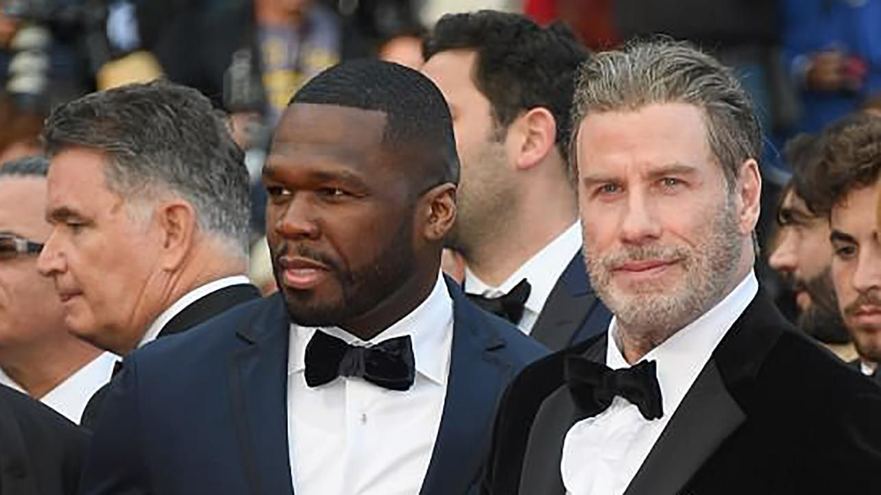 Джон Траволта затанцював на сцені разом з 50 CENT: кумедне відео Джон Траволта затанцював на сцені разом з 50 CENT: кумедне відео