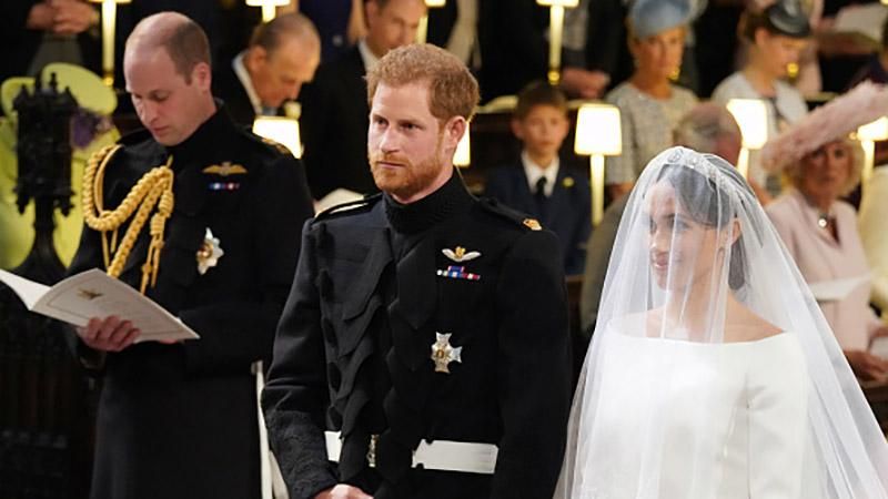 Фото платья Меган Маркл - свадьба принца Гарри и Меган Маркл