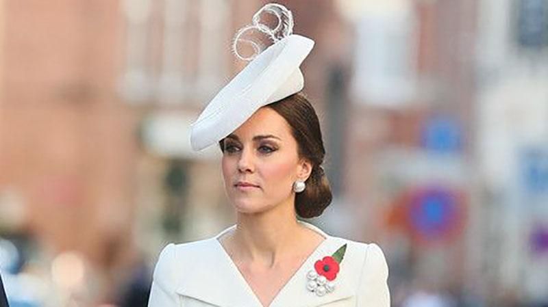Кейт Миддлтон очаровала нежным нарядом на королевской свадьбе: фото