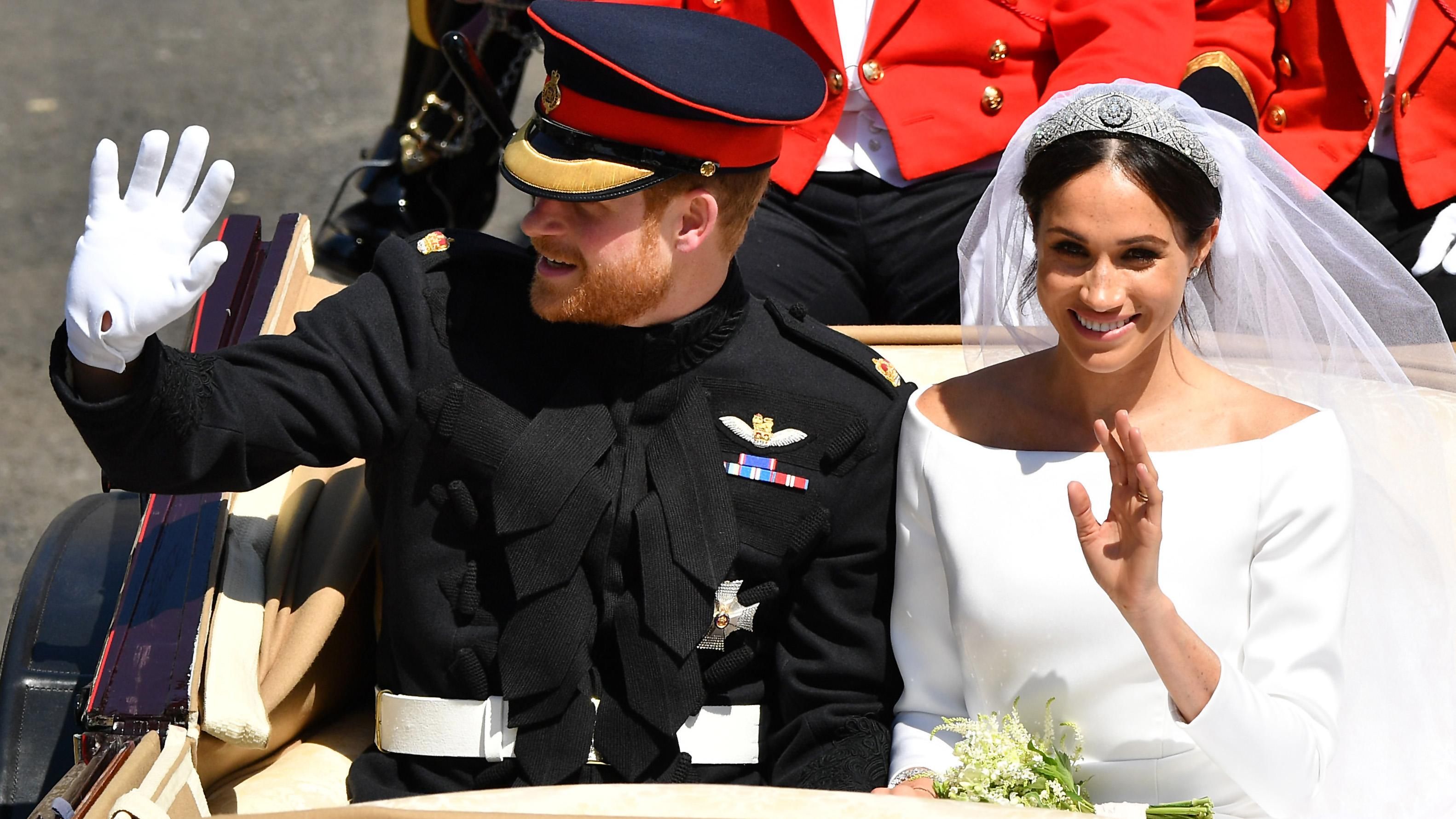 Як виглядає весільний торт принца Гаррі та Меган Маркл Як виглядає весільний торт принца Гаррі та Меган Маркл