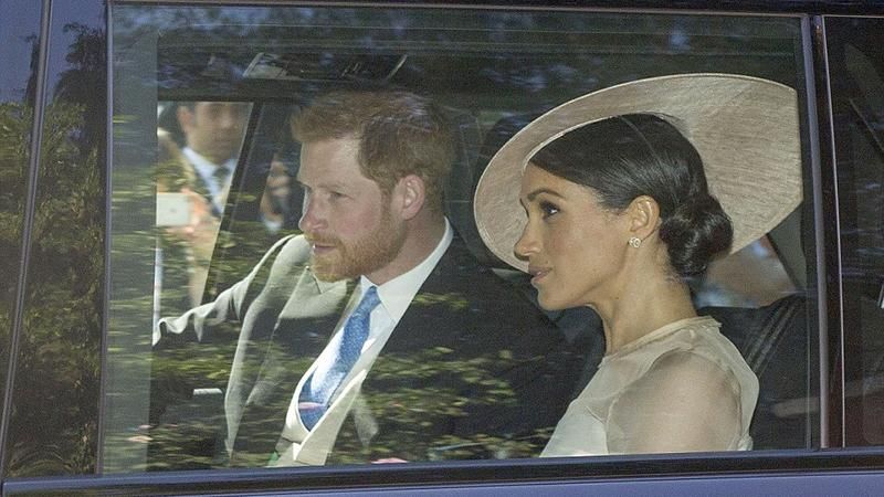 Первый выход Меган Маркл и принца Гарри в статусе супругов: фото Первый выход Меган Маркл и принца Гарри в статусе супругов: фото