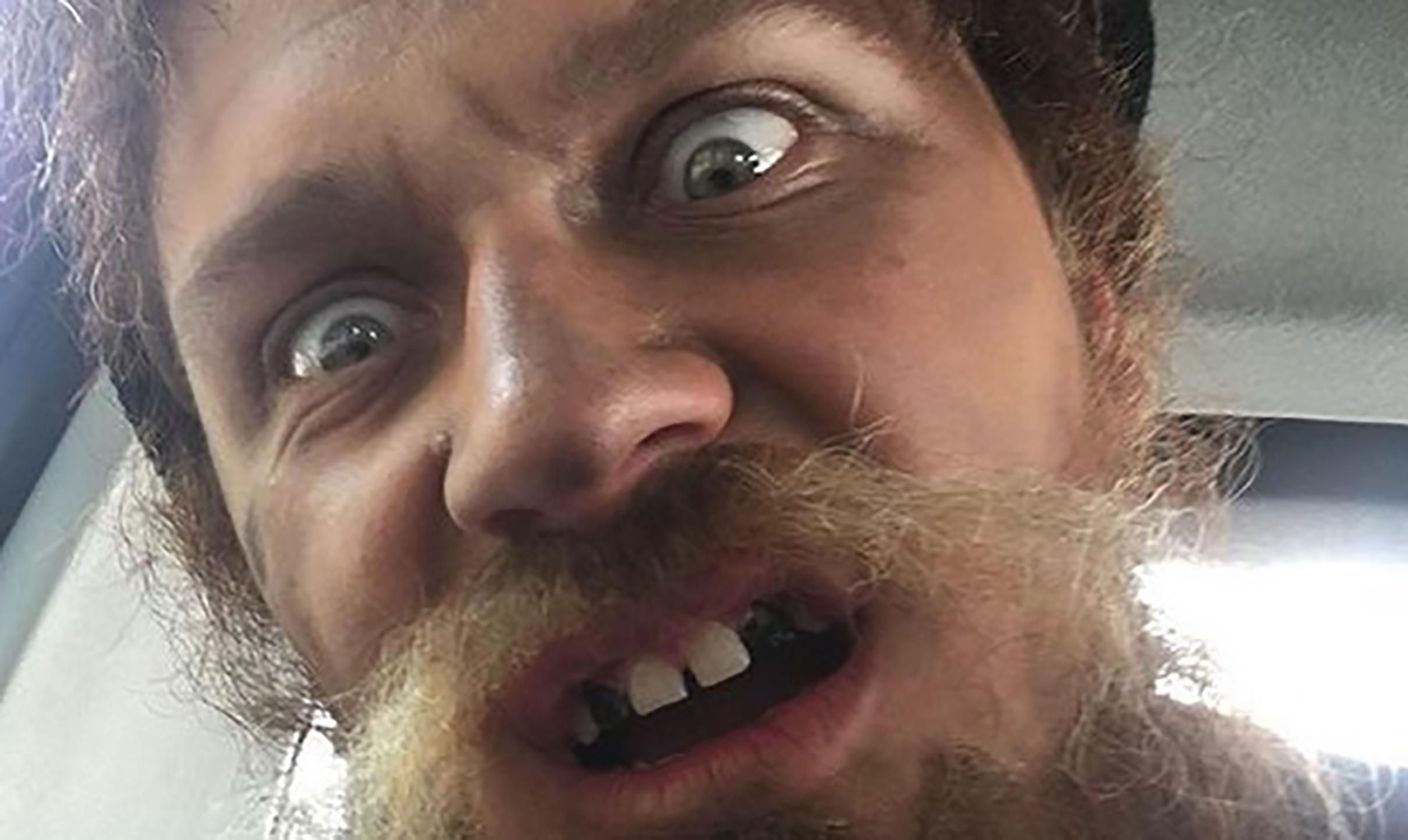 Иван Дорн устроил безумную рекламу своего концерта в центре Киева: видео Иван Дорн устроил безумную рекламу своего концерта в центре Киева: видео