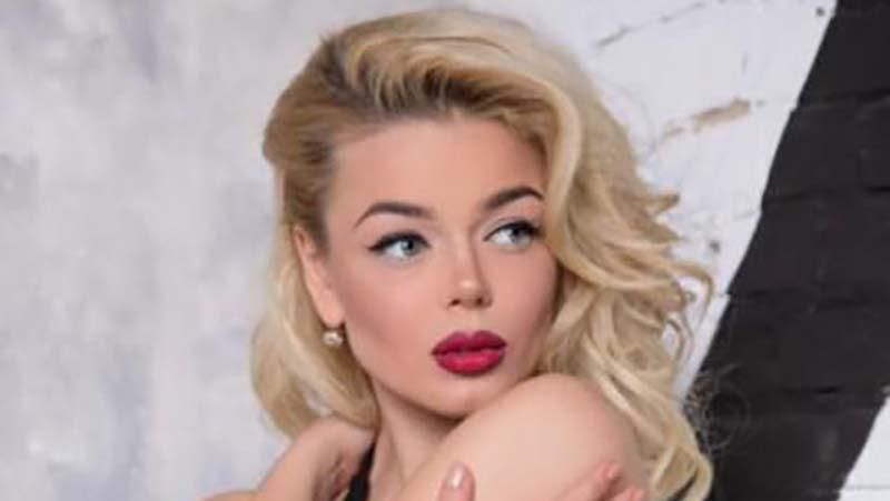 Аліна Гросу позувала перед камерою в сексуальному купальнику: фото Аліна Гросу позувала перед камерою в сексуальному купальнику: фото