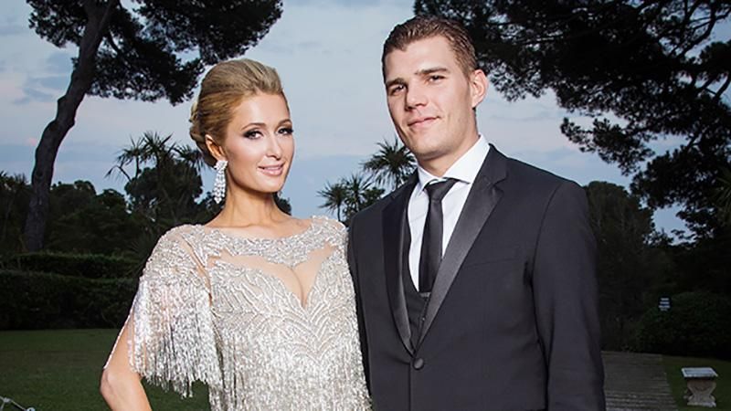 Наречений Періс Хілтон здивував її романтичним сюрпризом: чарівне відео Наречений Періс Хілтон здивував її романтичним сюрпризом: чарівне відео