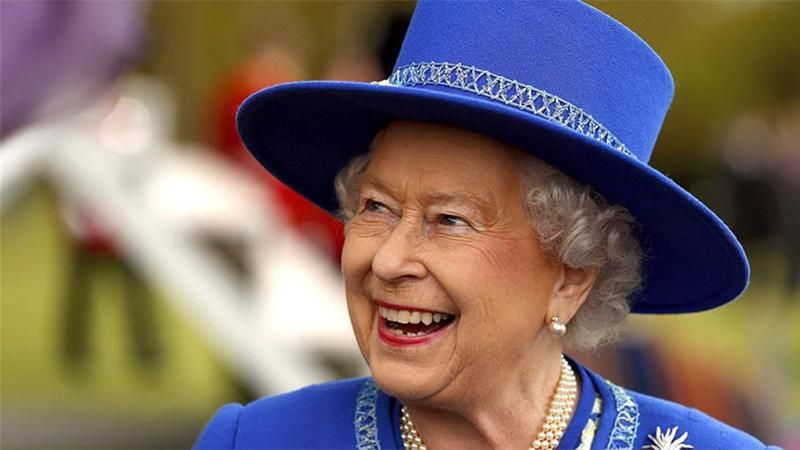 Елизавета II перенесла операцию по удалению катаракты Елизавета II перенесла операцию по удалению катаракты