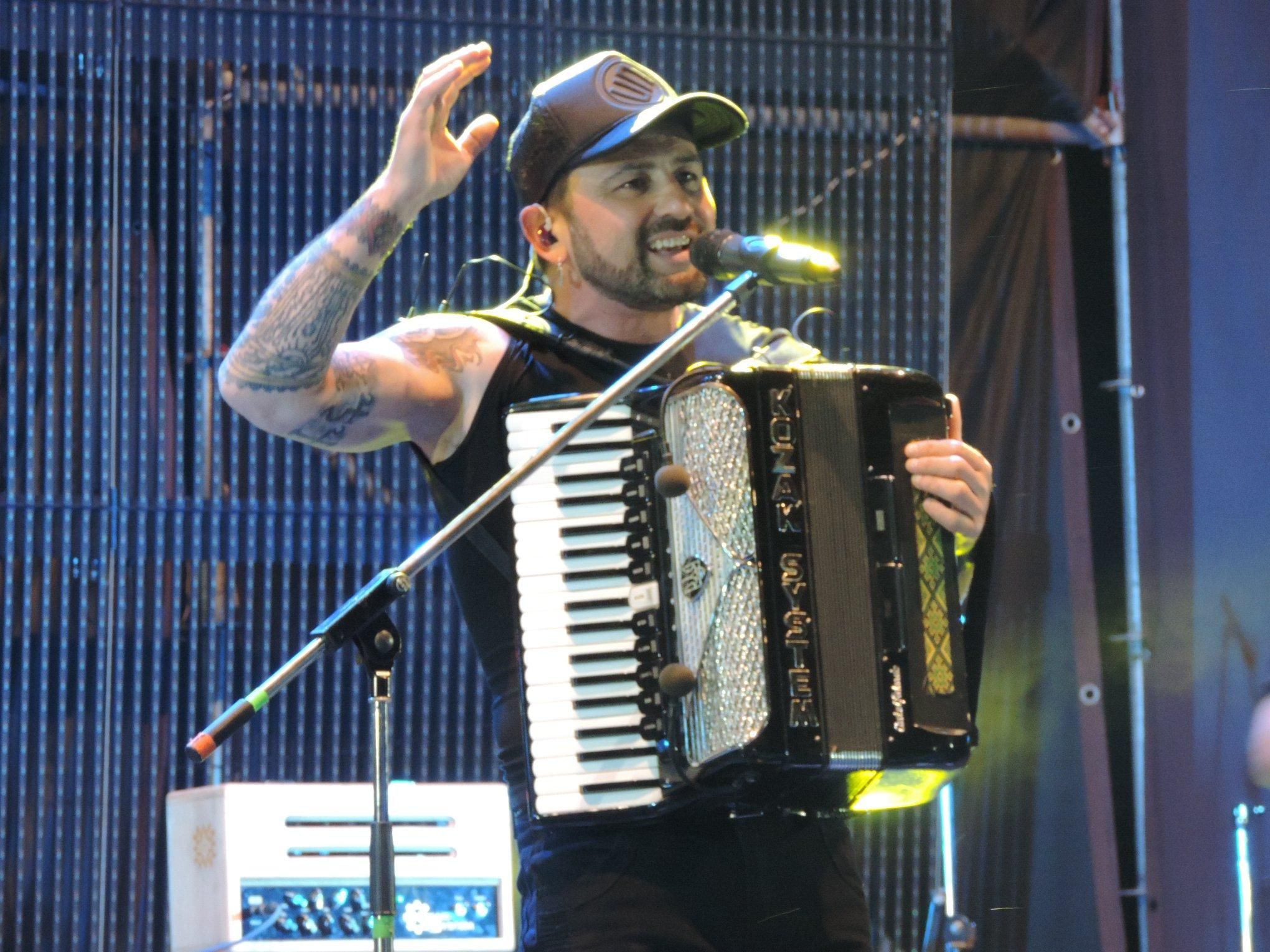 Заборонити бути громадянами України, – музикант емоційно про людей на окупованому Донбасі Заборонити бути громадянами України, – музикант емоційно про людей на окупованому Донбасі