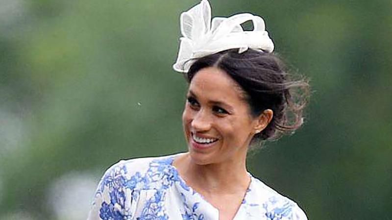 Меган Маркл вбрала стильну сукню на урочисту подію: фото Меган Маркл вбрала стильну сукню на урочисту подію: фото