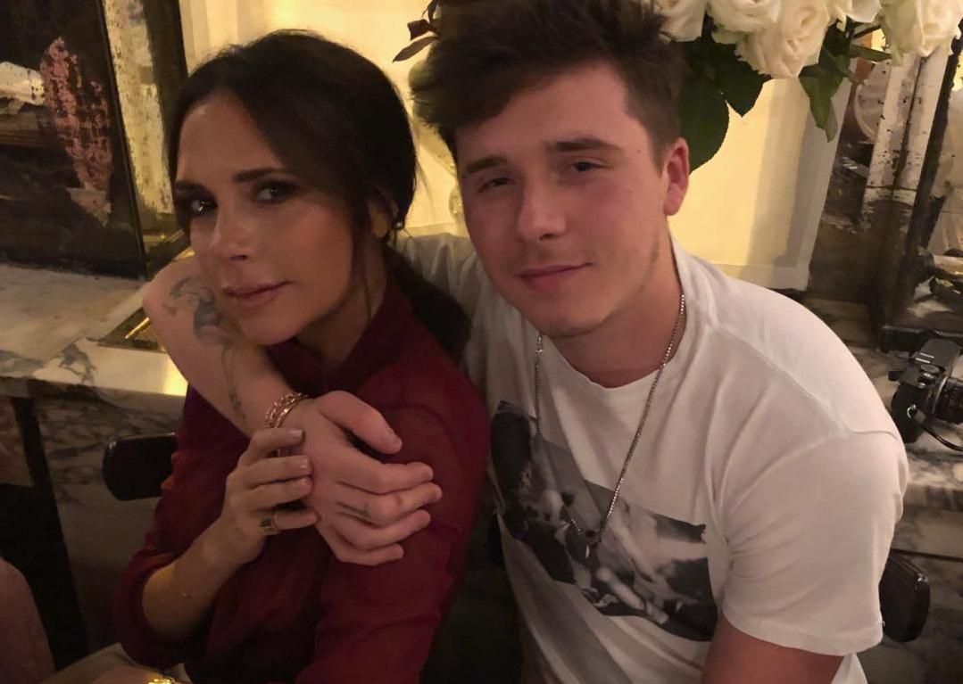 Вікторія Бекхем одягла сина Брукліна на благодійний бал Елтона Джона: фото Вікторія Бекхем одягла сина Брукліна на благодійний бал Елтона Джона: фото