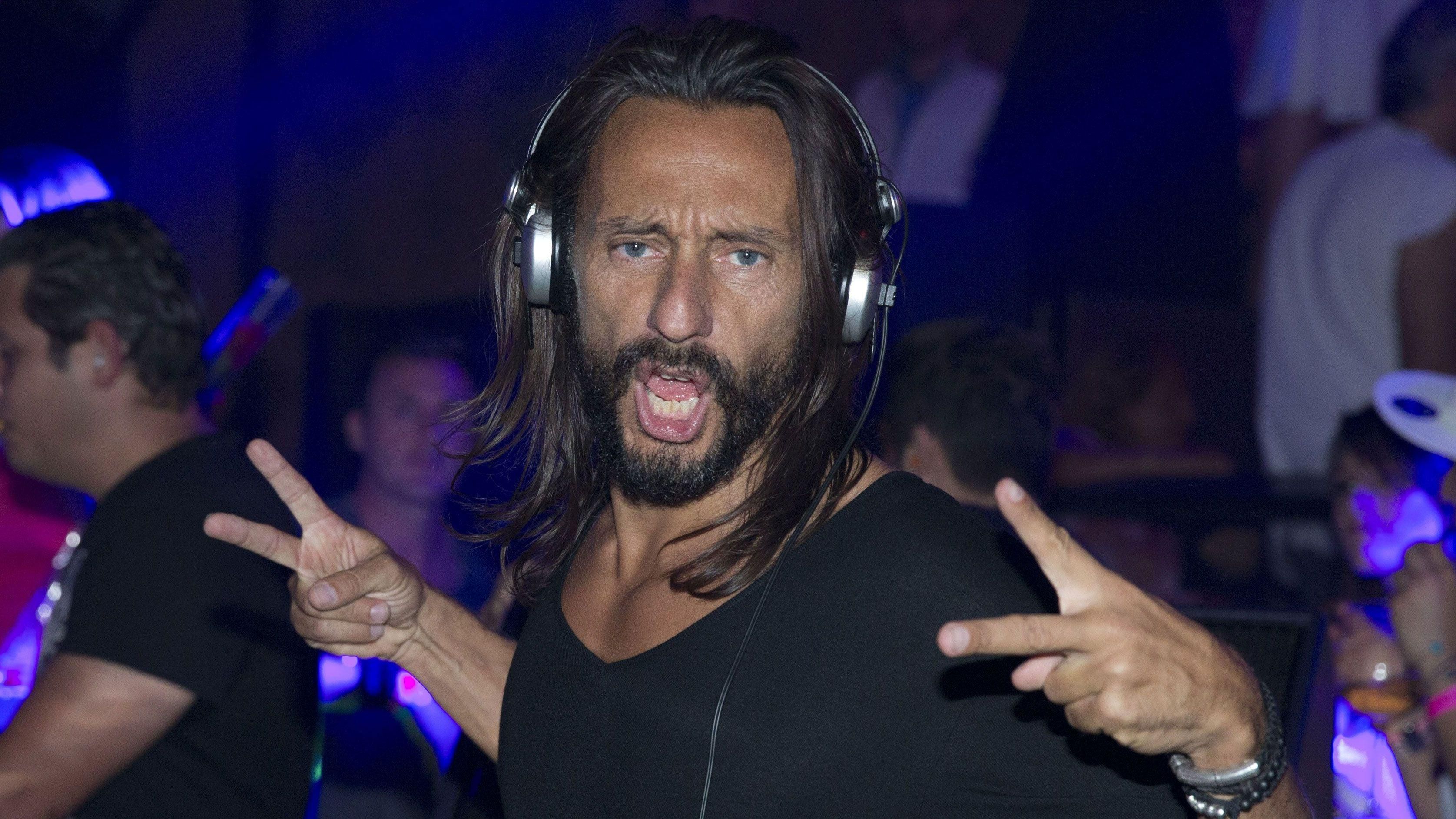 Відомий французький діджей Боб Сінклер загримів у базу "Миротворця" Відомий французький діджей Боб Сінклер загримів у базу "Миротворця"