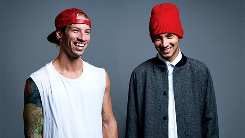 Американський гурт Twenty One Pilots зірвав мережу кліпом, знятим у Києві: ефектне відео Американський гурт Twenty One Pilots зірвав мережу кліпом, знятим у Києві: ефектне відео