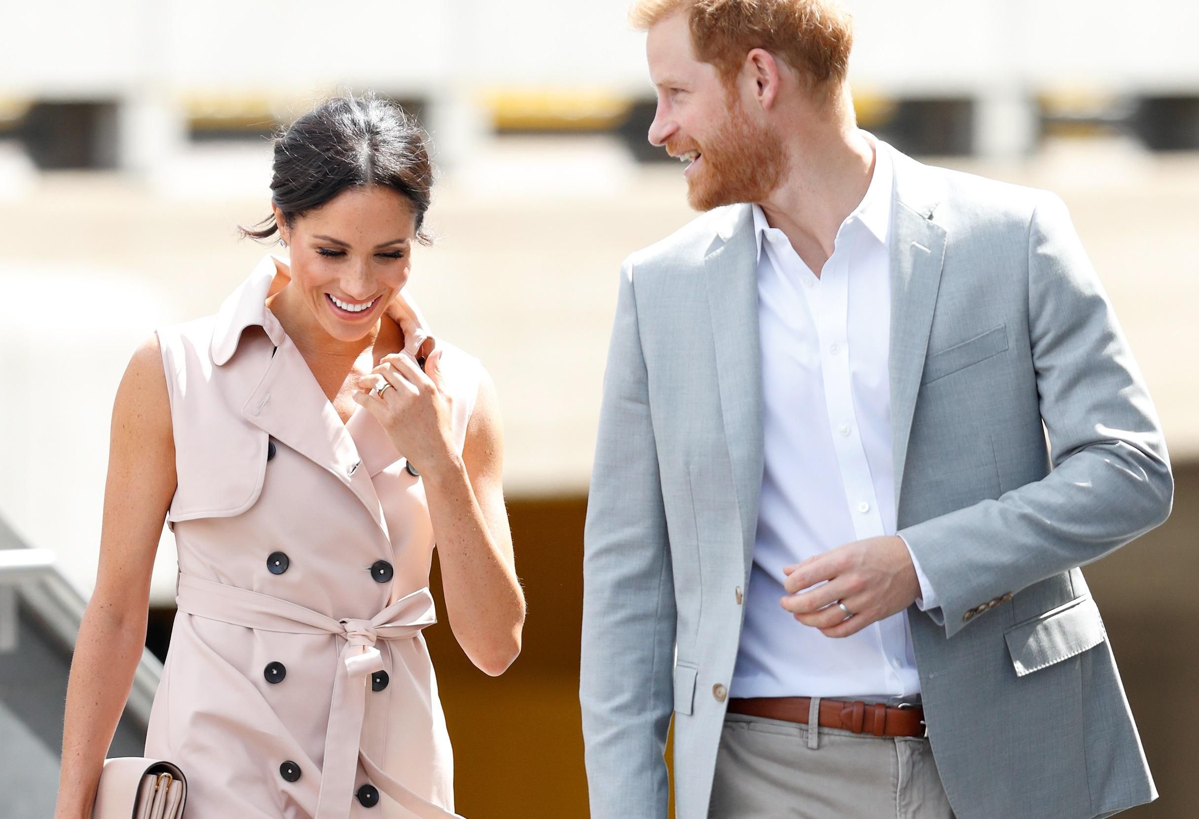 У мережі показали спільну монограму принца Гаррі і Меган Маркл У мережі показали спільну монограму принца Гаррі і Меган Маркл