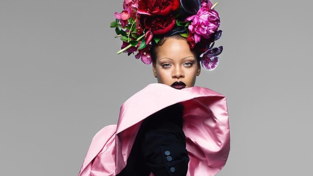 Рианна стала звездой британского Vogue: яркие фото Рианна стала звездой британского Vogue: яркие фото