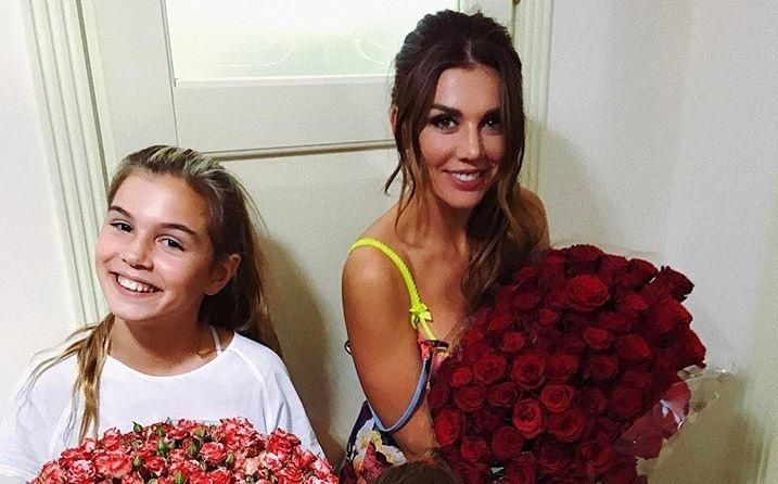 Ты такая же лживая: 13-летняя дочь Седоковой страдает от нападок бабушки Максима Чернявского