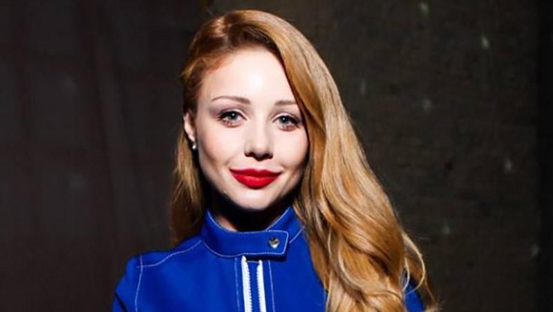 Тина Кароль удивила смелым образом в мини-платье: фото Тина Кароль удивила смелым образом в мини-платье: фото