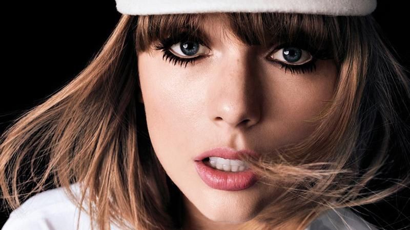 Тейлор Свіфт знялася для Harper's Bazaar у капелюшку від українського дизайнера: фото