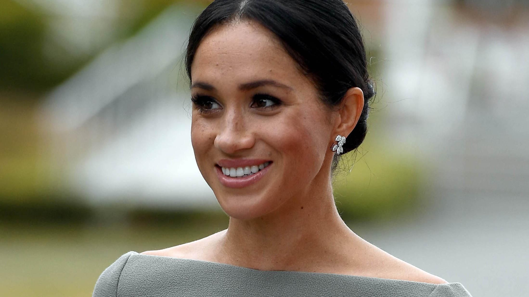 У скільки обійшовся гардероб Меган Маркл під час візиту в Ірландію У скільки обійшовся гардероб Меган Маркл під час візиту в Ірландію