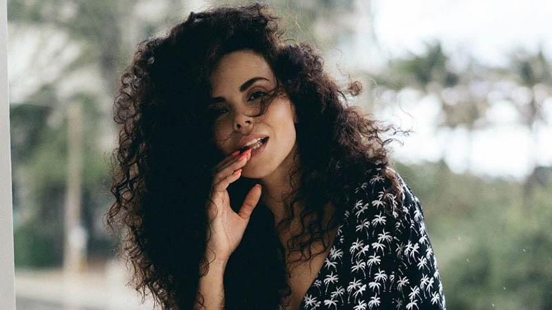 Чарівна Настя Каменських засвітила стильні вбрання в Естонії Чарівна Настя Каменських засвітила стильні вбрання в Естонії