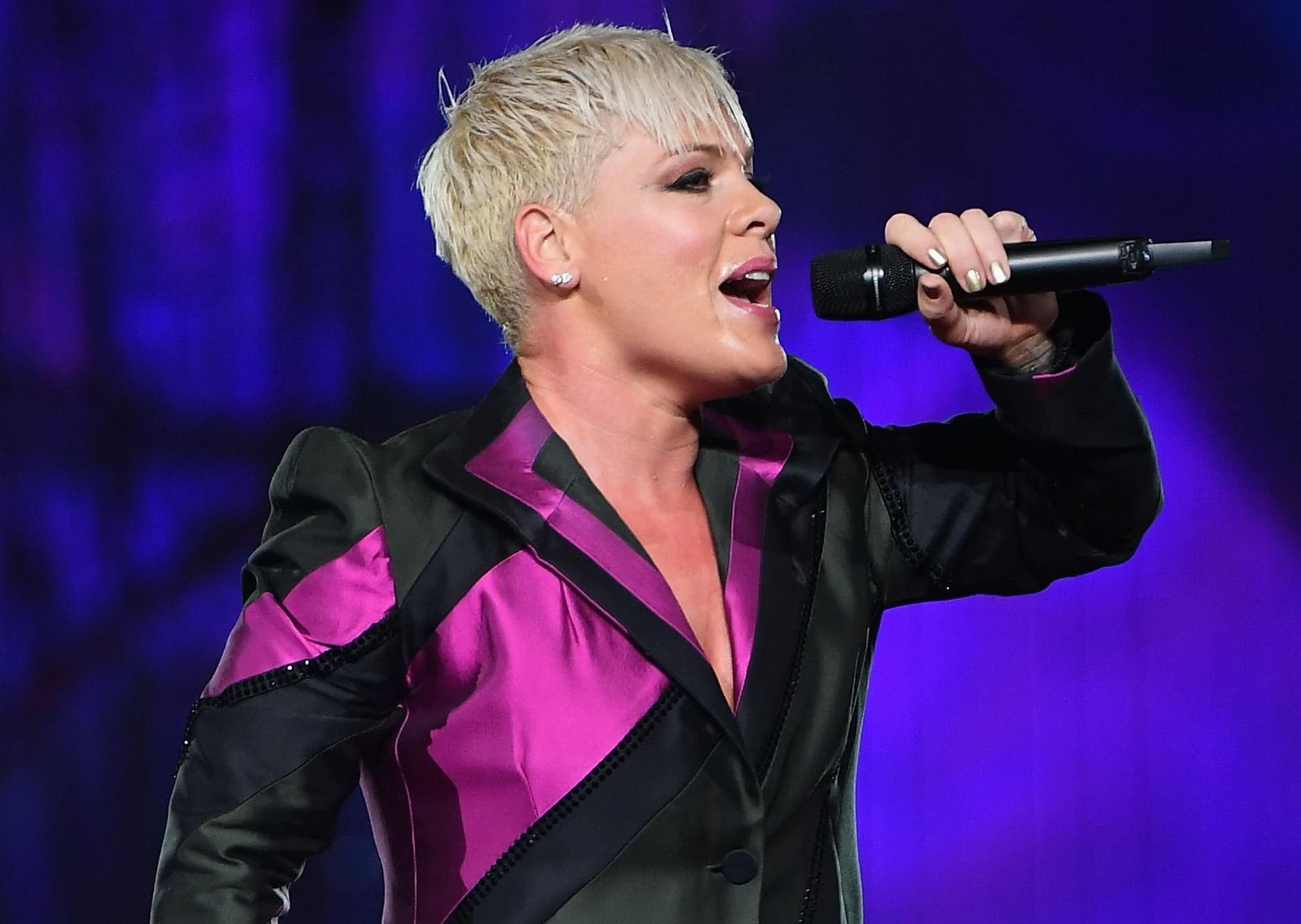 Певица Пинк попала в больницу в Сиднее Певица Пинк попала в больницу в Сиднее