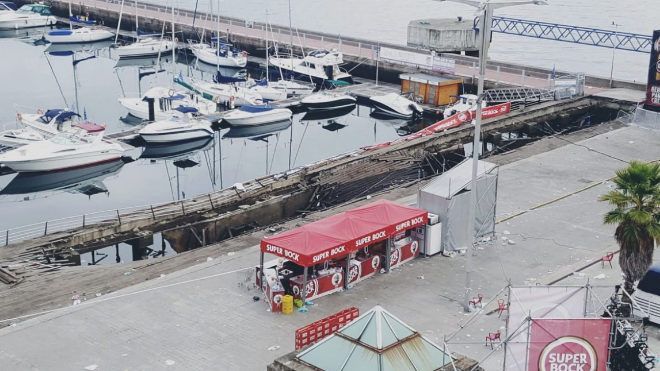 В Іспанії під час фестивалю впала дерев'яна конструкція: багато постраждалих В Іспанії під час фестивалю впала дерев'яна конструкція: багато постраждалих