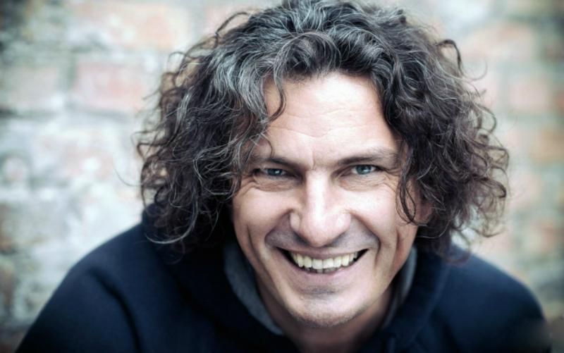 Жизнь без фальши: друзья вспоминают Андрея Кузьменко "Скрябина" – смотрите видео Жизнь без фальши: друзья вспоминают Андрея Кузьменко "Скрябина" – смотрите видео