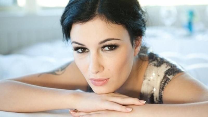 Як Анастасія Приходько виглядала 10 років тому: фотопорівняння Як Анастасія Приходько виглядала 10 років тому: фотопорівняння