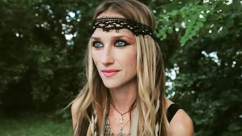 Умерла Джилл Джанус: солистка Huntress покончила с собой Умерла Джилл Джанус: солистка Huntress покончила с собой