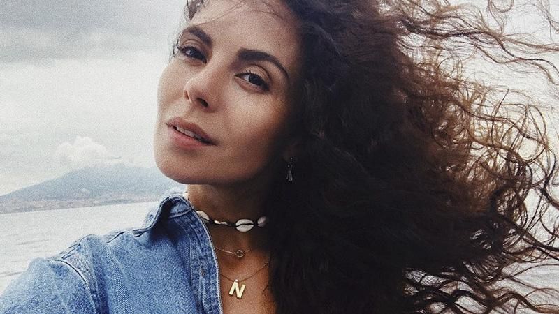 Пьяная и очаровательная – в сети отреагировали на новое фото Насти Каменских Пьяная и очаровательная – в сети отреагировали на новое фото Насти Каменских