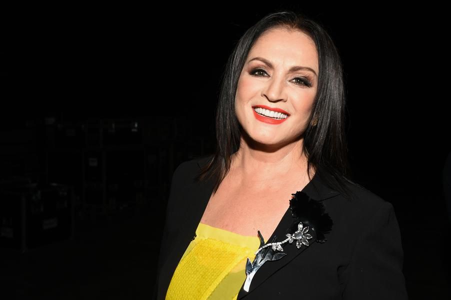 Ротару в реанимации - певица упала в обморок во время концерта Ротару в реанимации - певица упала в обморок во время концерта