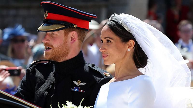 У Меган Маркл на рік заберуть весільне вбрання: відома причина У Меган Маркл на рік заберуть весільне вбрання: відома причина