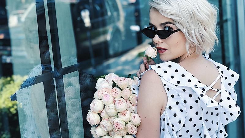 Міка Ньютон повернулась в Україну і відгуляла дівич-вечір: фото Міка Ньютон повернулась в Україну і відгуляла дівич-вечір: фото