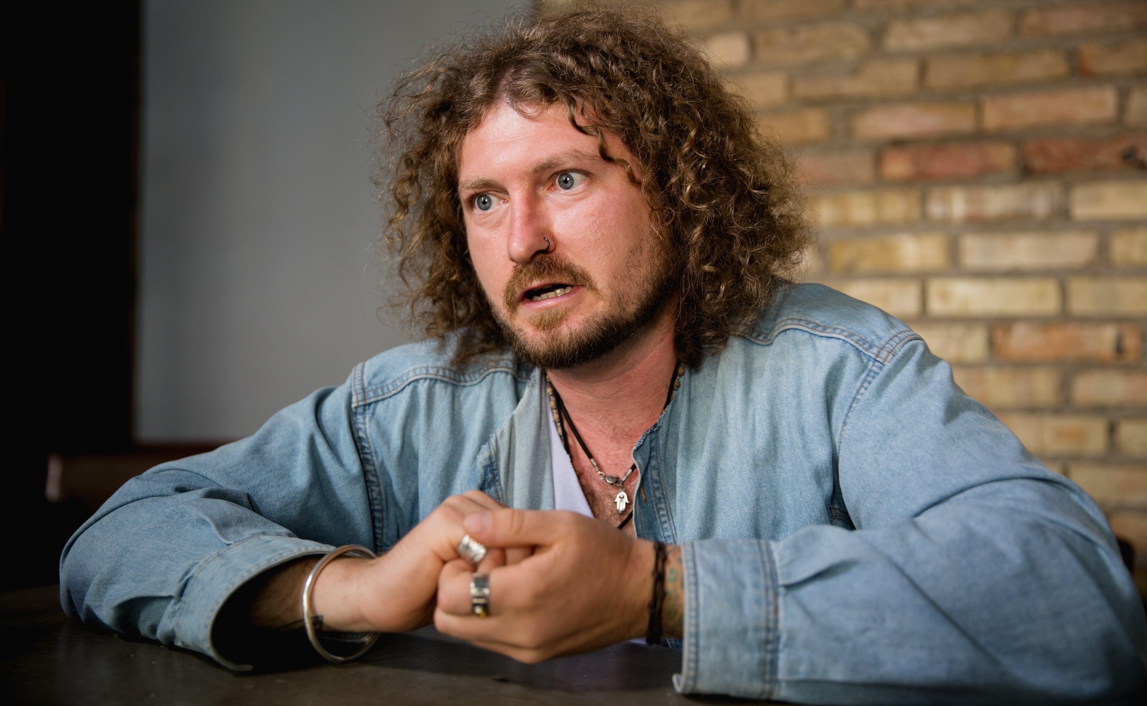 Когда охранники бьют фанов, я начинаю бить охранников, – фронтмен The Gitas и "Димна Суміш" Когда охранники бьют фанов, я начинаю бить охранников, – фронтмен The Gitas и "Димна Суміш"