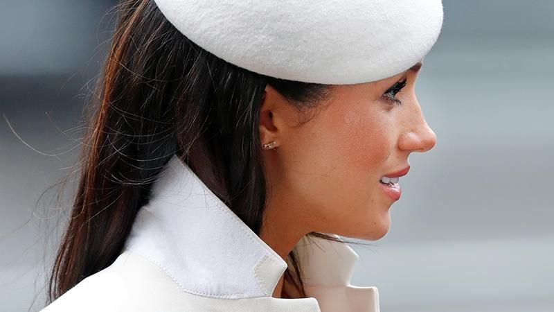 Какие драгоценности Елизавета II подарила Меган Маркл: фото Какие драгоценности Елизавета II подарила Меган Маркл: фото