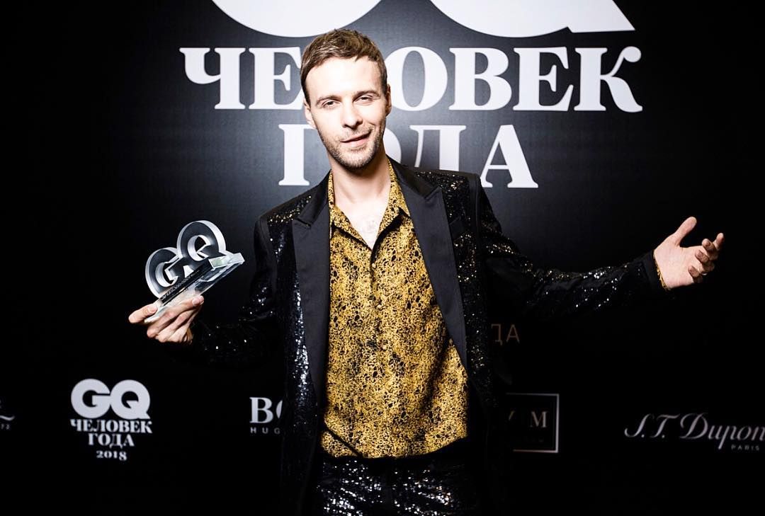 Макс Барских похвастался российской наградой "Музыкант года" в Москве Макс Барских похвастался российской наградой "Музыкант года" в Москве