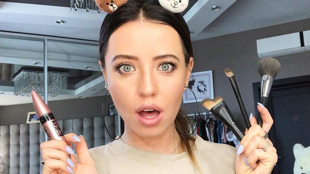 Макияж как у Нади Дорофеевой: пошаговое видео от певицы Макияж как у Нади Дорофеевой: пошаговое видео от певицы