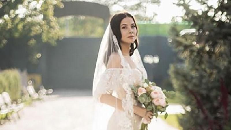 Екс-учасниця гурту "ВІА Гра" Анастасія Кожевнікова вперше показала весільні фото