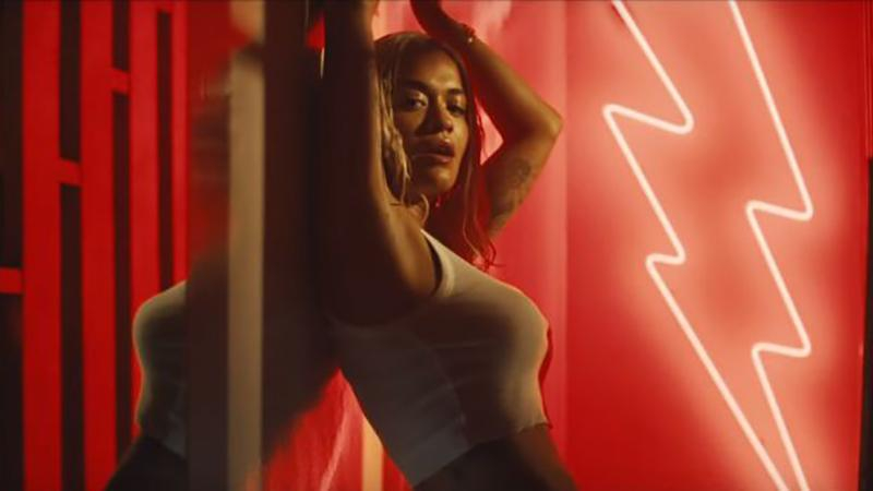 Певица Рита Ора выпустила новый горячий клип: видео