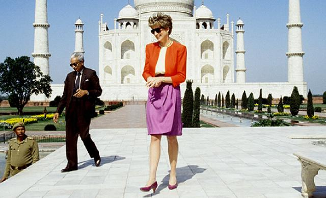 Christian Louboutin обновили дизайн туфель, вдохновленные принцессой Дианой