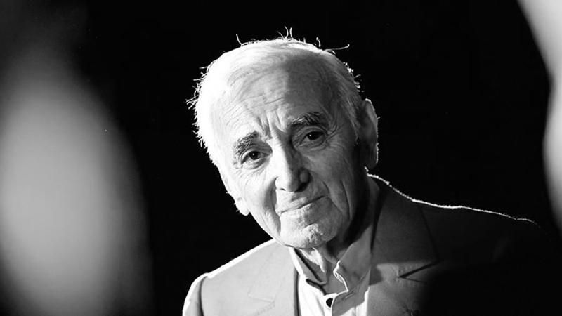 Шарль Азнавур умер в 94 года - известный певец Франции Шарль Азнавур умер в 94 года - известный певец Франции