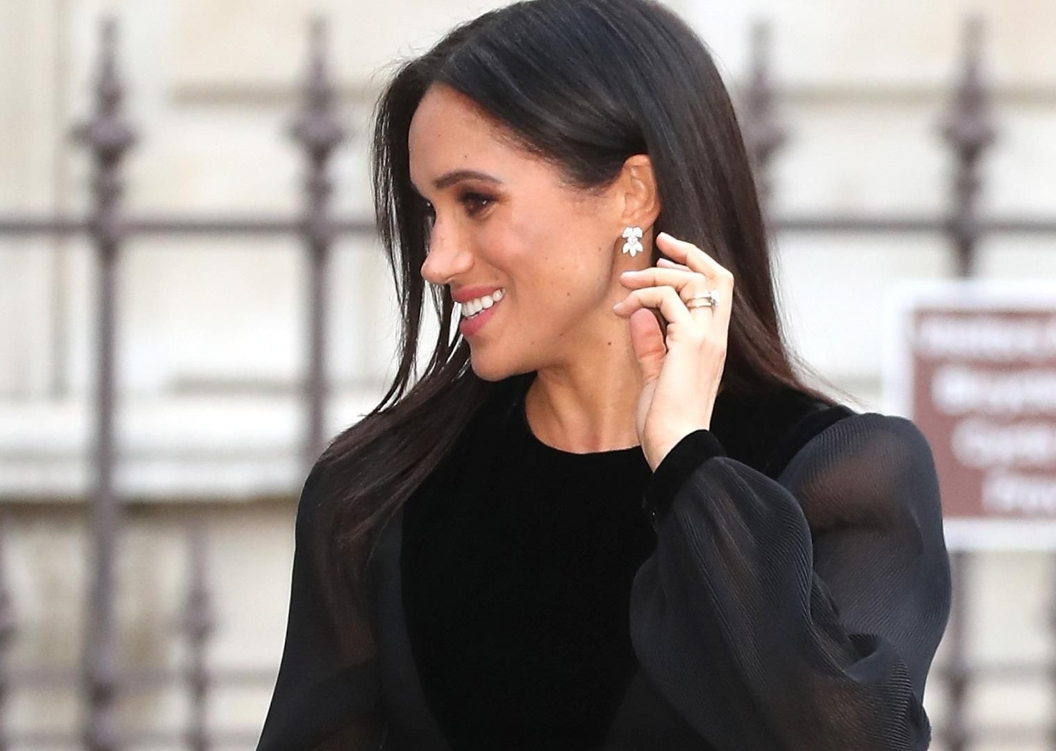 Зведена сестра Меган Маркл вибачилася за свої скандальні образи на адресу герцогині: подробиці Зведена сестра Меган Маркл вибачилася за свої скандальні образи на адресу герцогині: подробиці